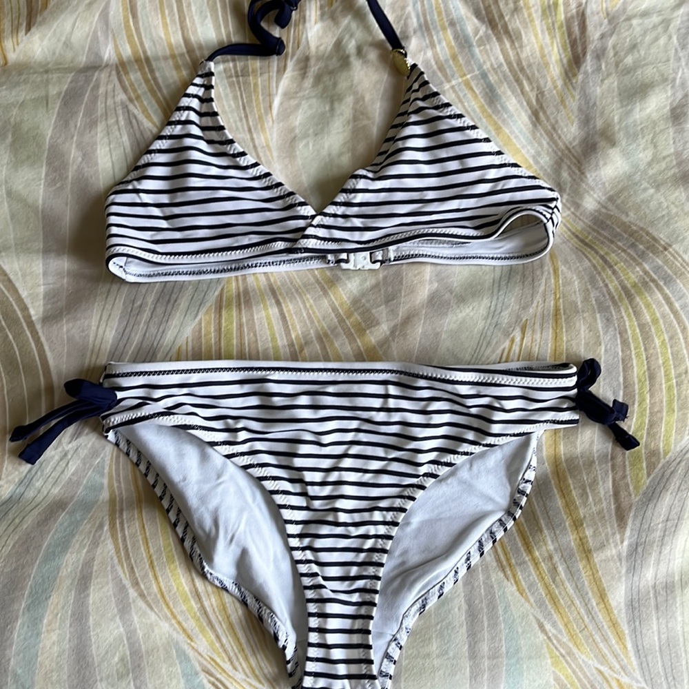 h&m girls bikini size 8-10. Navy and white stripes